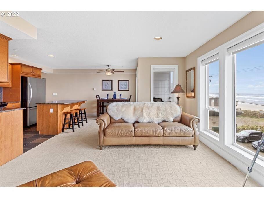 Rockaway Oceanview Condo,Steps To The Beach & Downtown,W&D, Wifi Rockaway Beach Exterior foto