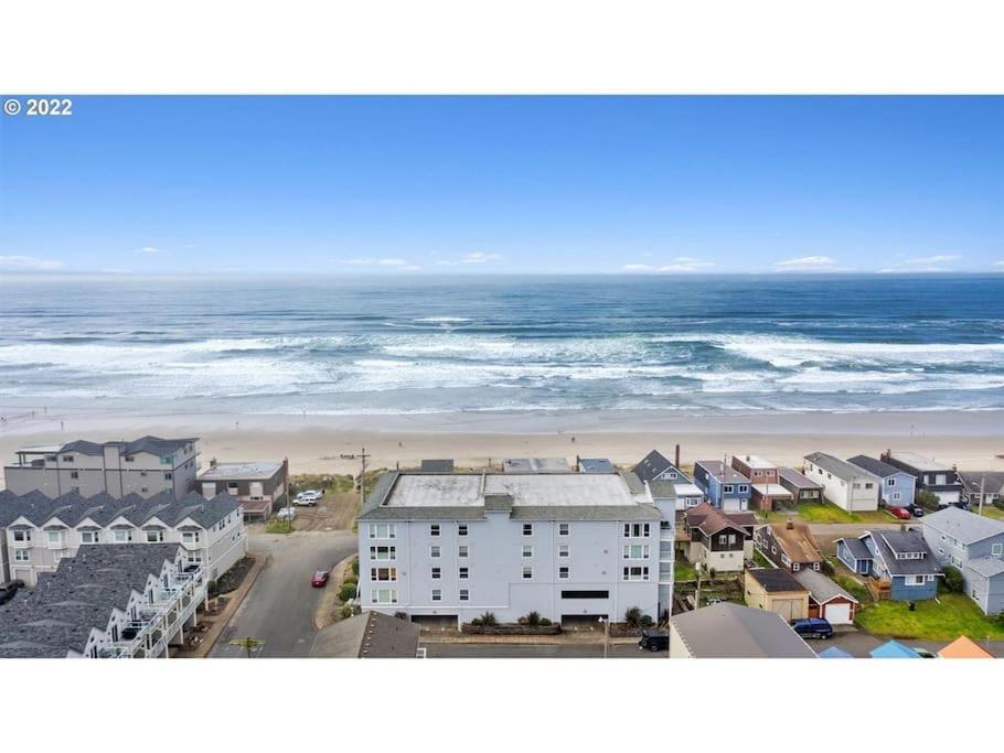 Rockaway Oceanview Condo,Steps To The Beach & Downtown,W&D, Wifi Rockaway Beach Exterior foto